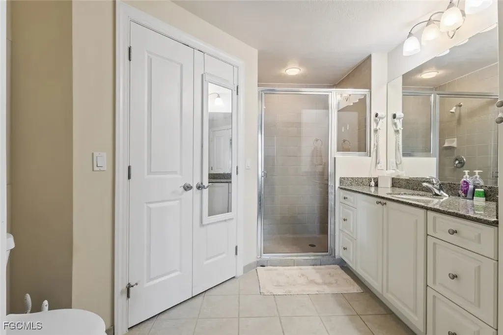 2825 Palm Beach Boulevard Fort Myers FL 33916