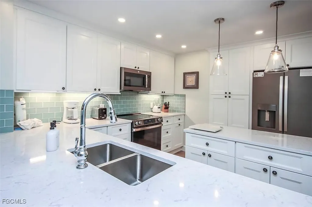 1785 Middle Gulf Drive Sanibel FL 33957