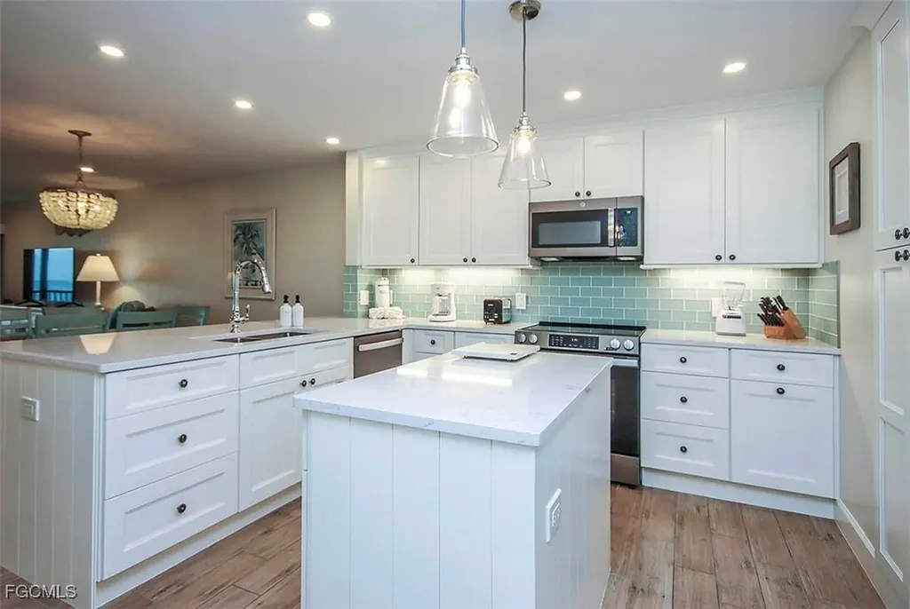 1785 Middle Gulf Drive Sanibel FL 33957