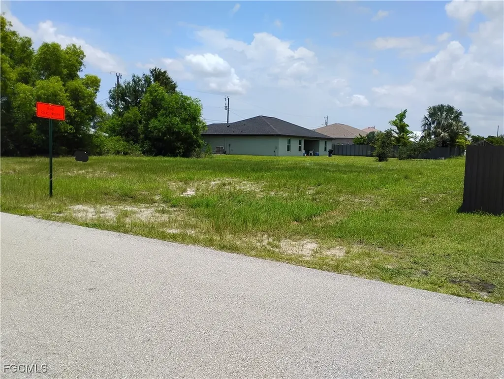 133 SW 8th Place Cape Coral FL 33991