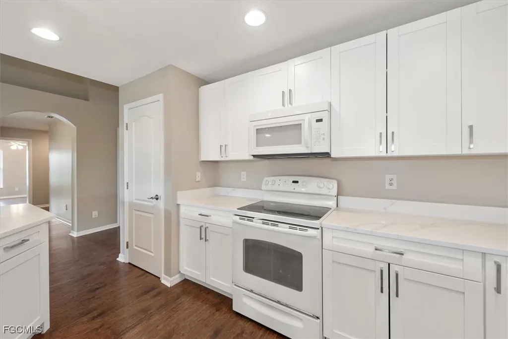 424 NW 14th Street Cape Coral FL 33993