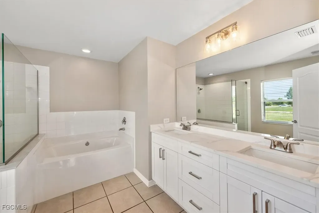 424 NW 14th Street Cape Coral FL 33993