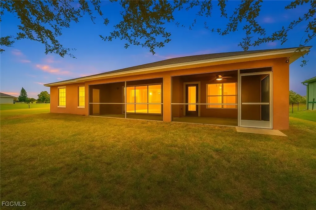 424 NW 14th Street Cape Coral FL 33993