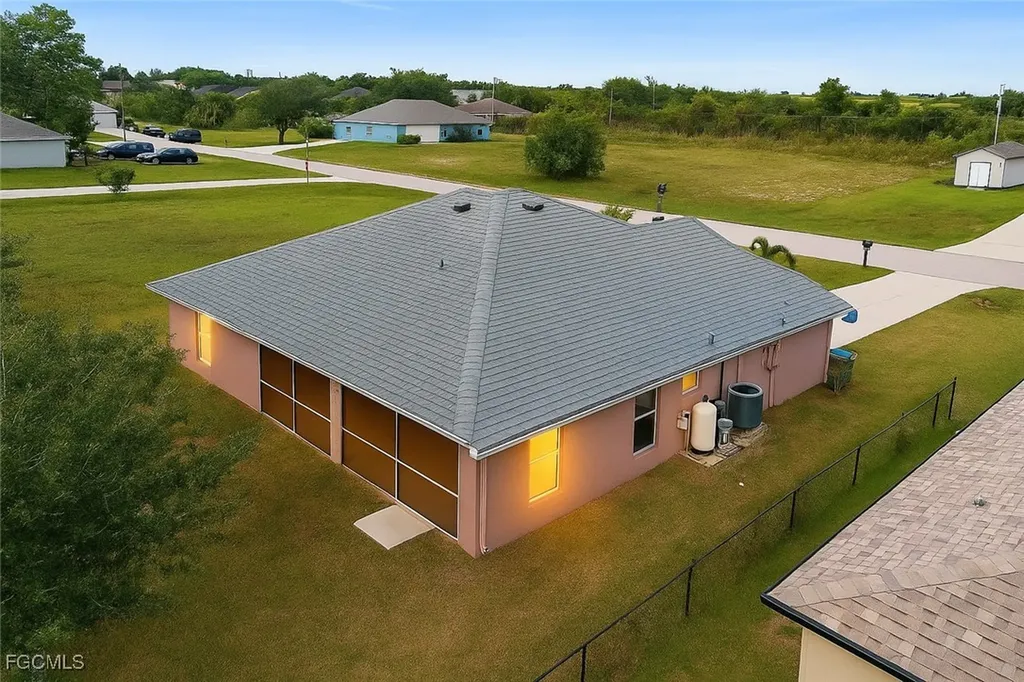 424 NW 14th Street Cape Coral FL 33993