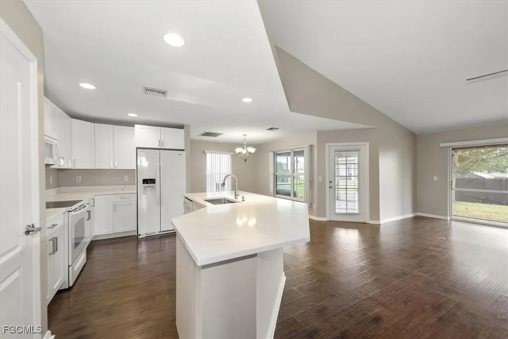 424 NW 14th Street Cape Coral FL 33993