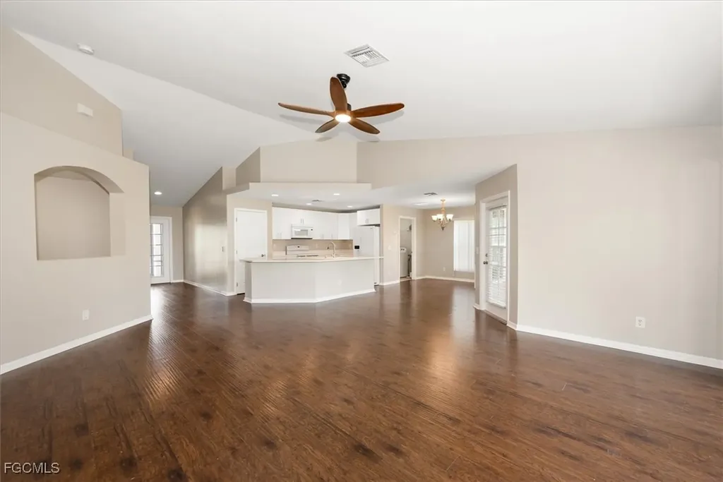 424 NW 14th Street Cape Coral FL 33993