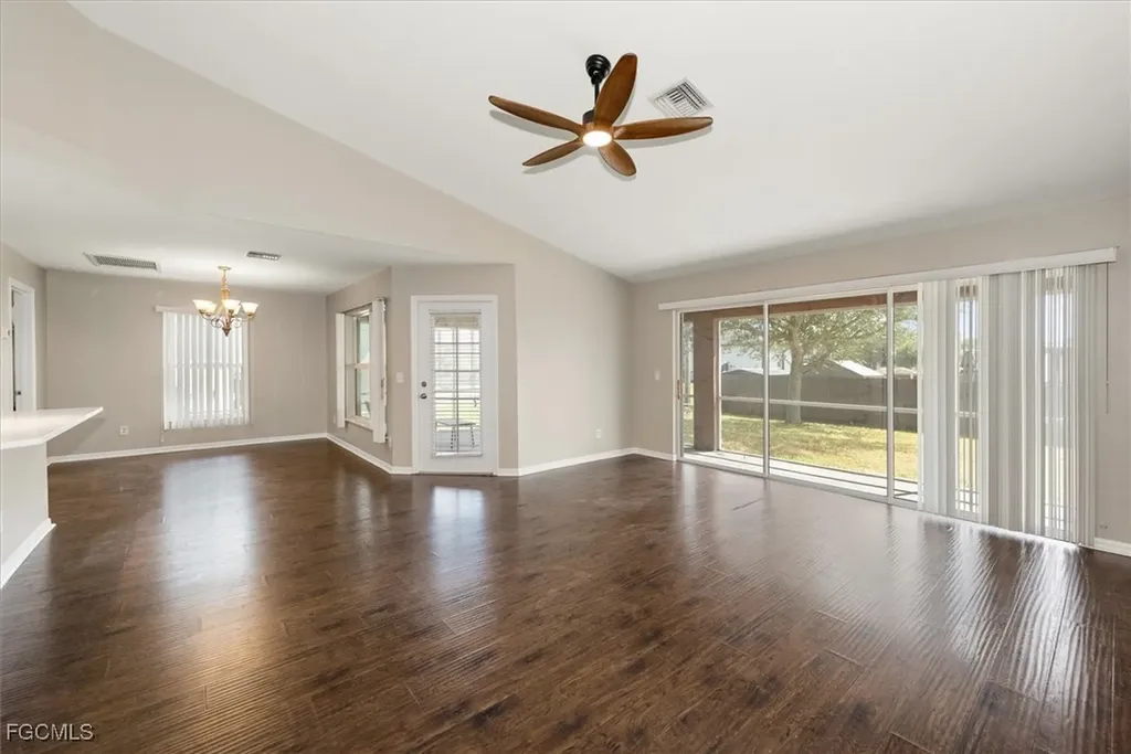 424 NW 14th Street Cape Coral FL 33993