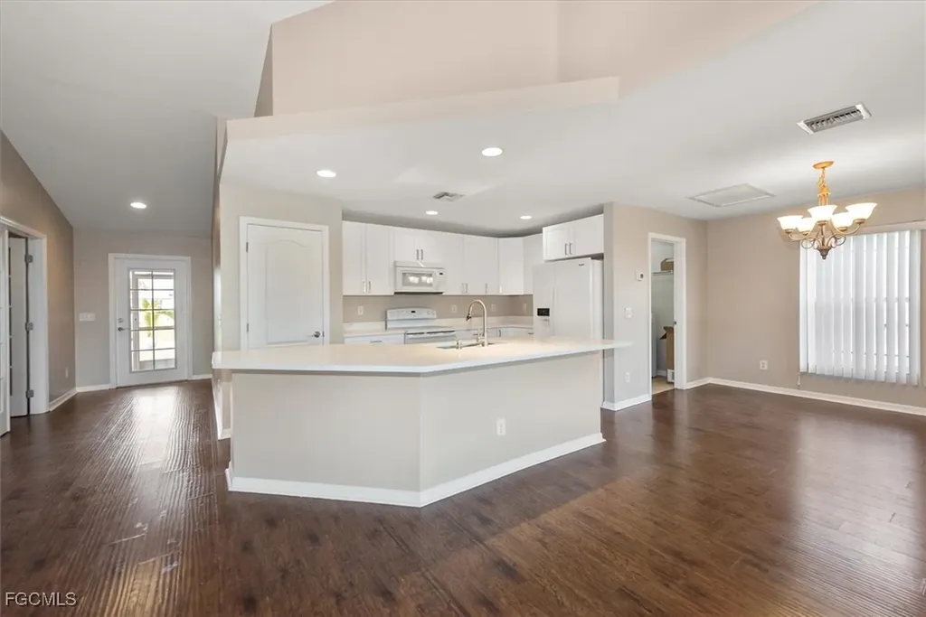 424 NW 14th Street Cape Coral FL 33993