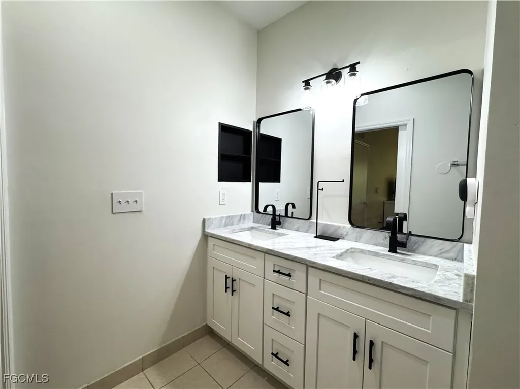 8423 Bernwood Cove Loop Fort Myers FL 33966