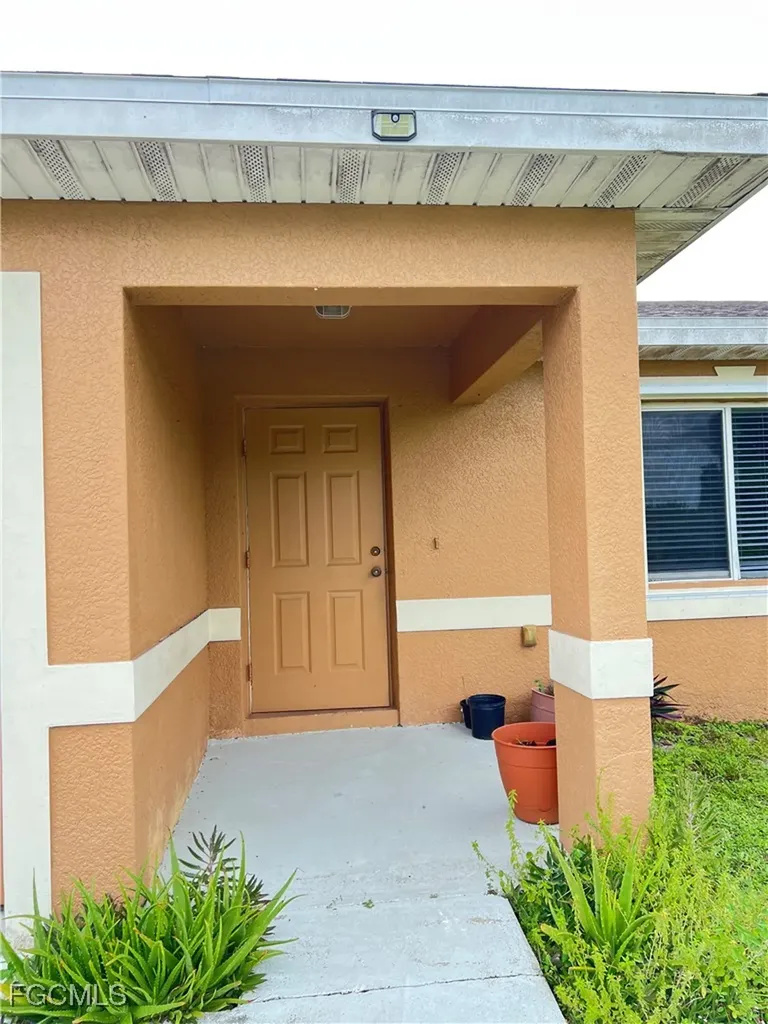 2417 Quentin Avenue S Lehigh Acres FL 33319