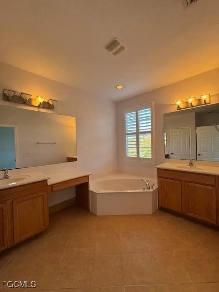 4040 Cherrybrook Loop Fort Myers FL 33966