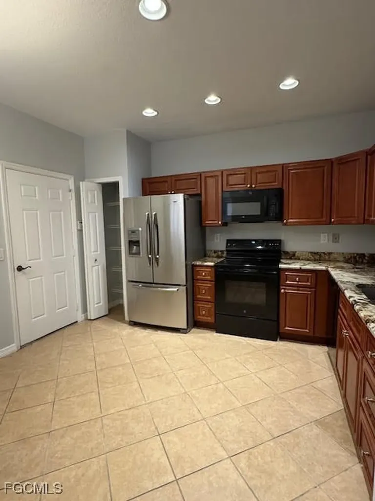 4040 Cherrybrook Loop Fort Myers FL 33966