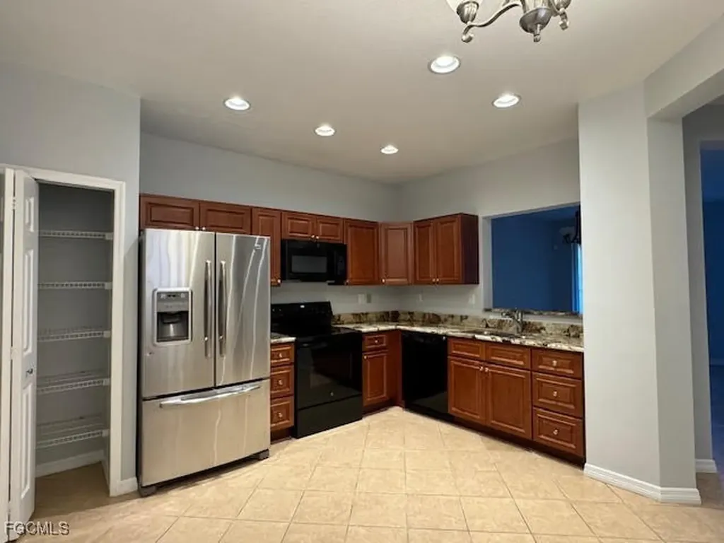 4040 Cherrybrook Loop Fort Myers FL 33966