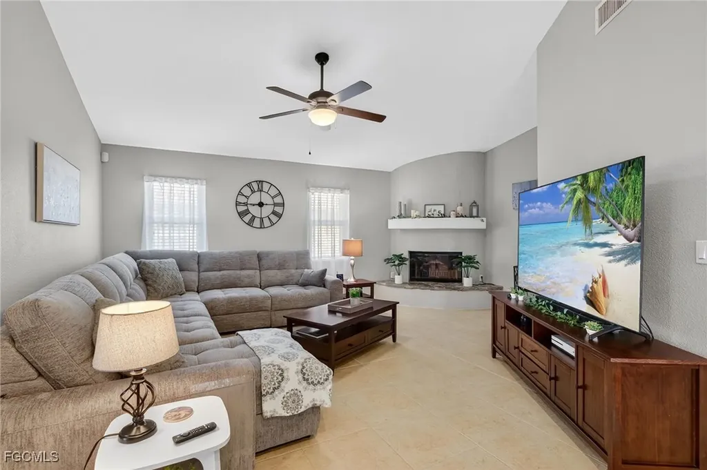 418 SE 31st Street Cape Coral FL 33904