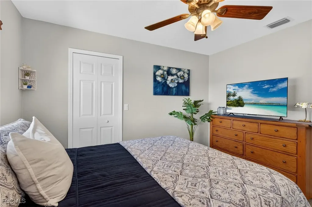 418 SE 31st Street Cape Coral FL 33904