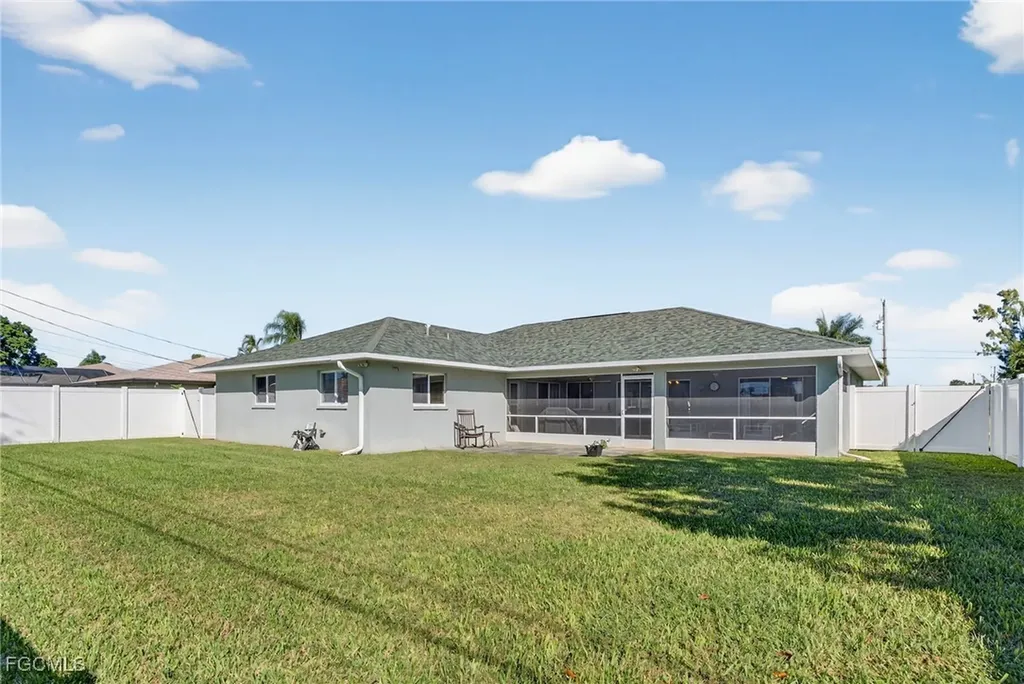 418 SE 31st Street Cape Coral FL 33904