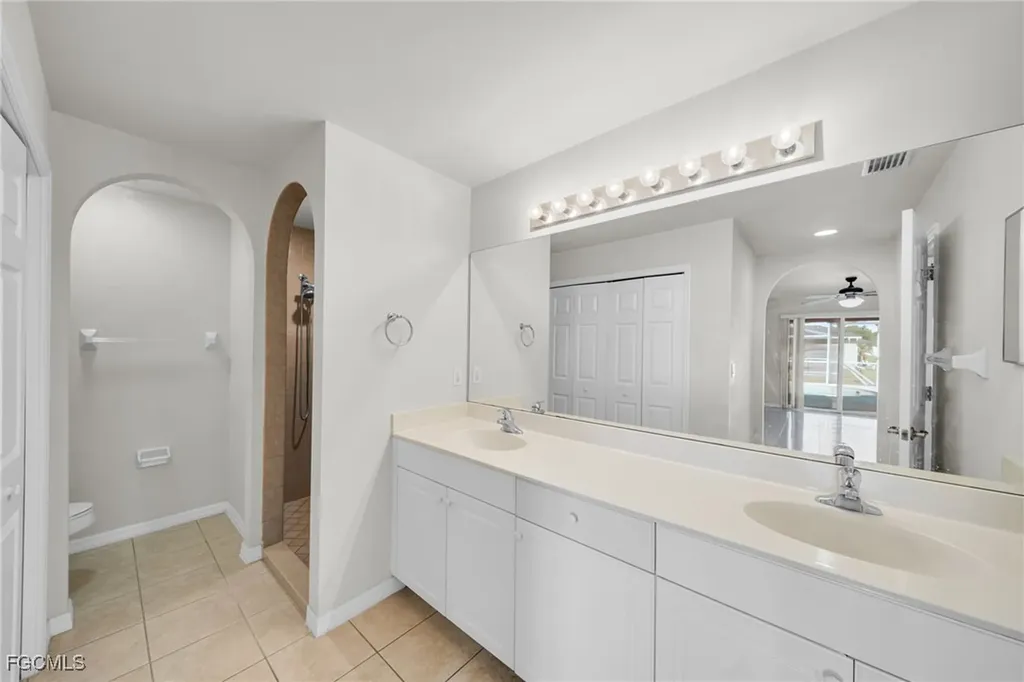 1205 SW 14th Terrace Cape Coral FL 33991