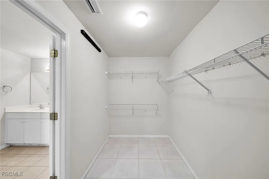 1205 SW 14th Terrace Cape Coral FL 33991
