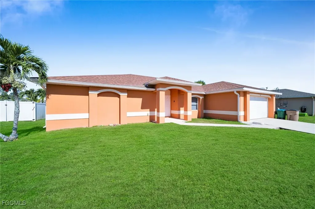 1205 SW 14th Terrace Cape Coral FL 33991