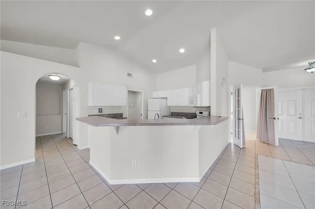 1205 SW 14th Terrace Cape Coral FL 33991