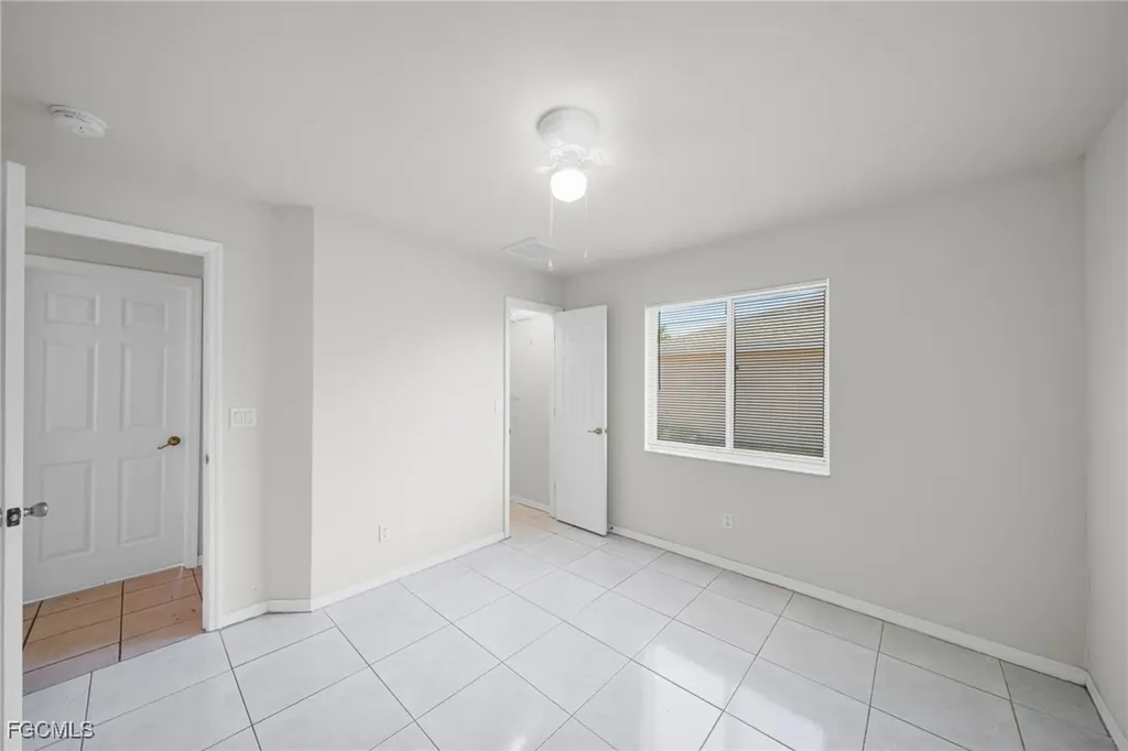 1205 SW 14th Terrace Cape Coral FL 33991