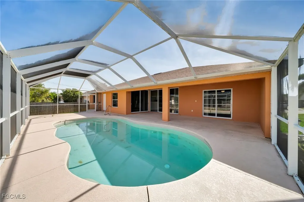 1205 SW 14th Terrace Cape Coral FL 33991