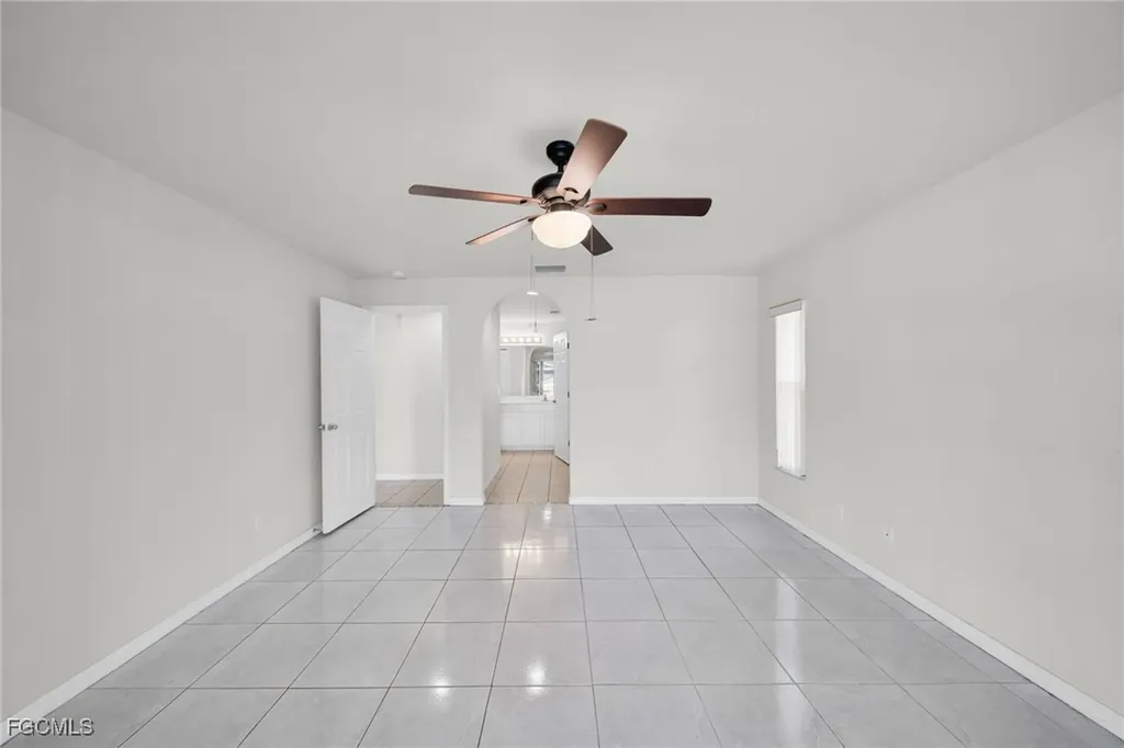 1205 SW 14th Terrace Cape Coral FL 33991