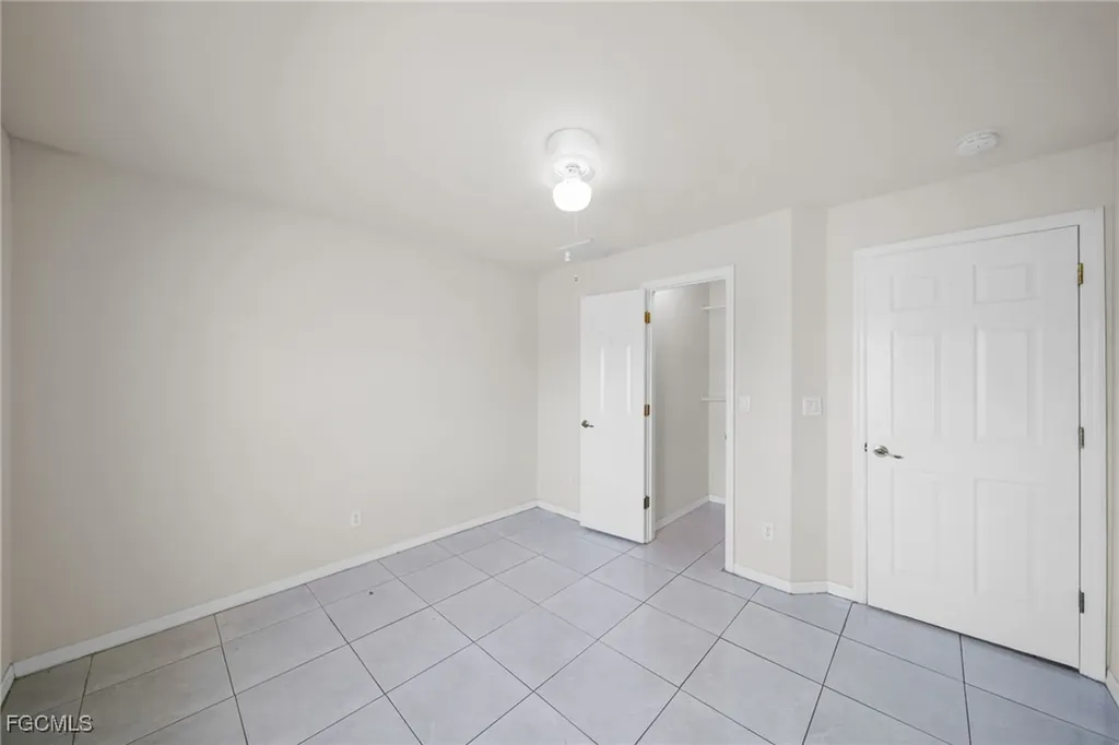 1205 SW 14th Terrace Cape Coral FL 33991