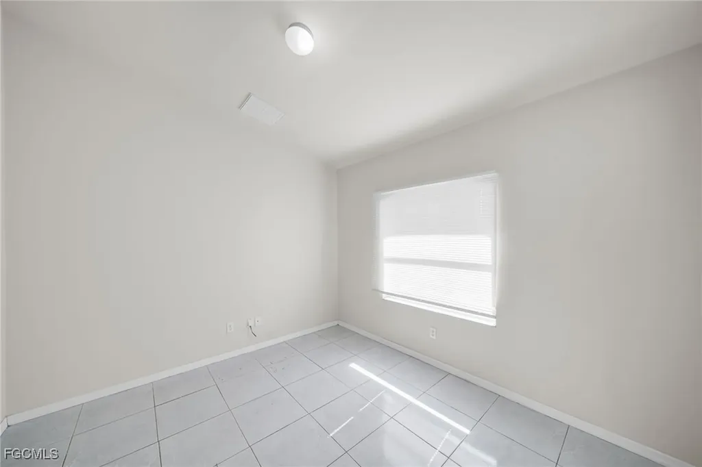 1205 SW 14th Terrace Cape Coral FL 33991