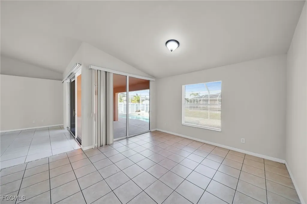 1205 SW 14th Terrace Cape Coral FL 33991