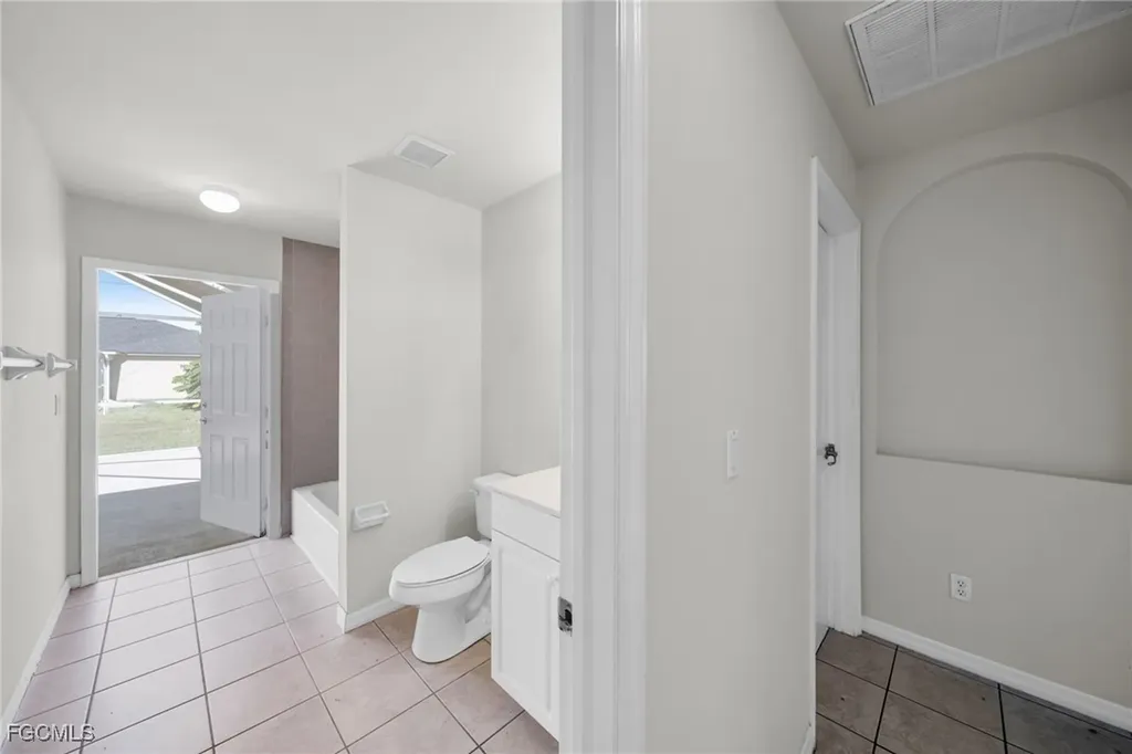 1205 SW 14th Terrace Cape Coral FL 33991