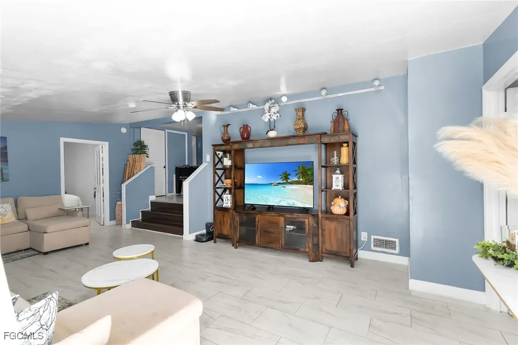 16200 Cathy Court Fort Myers FL 33908