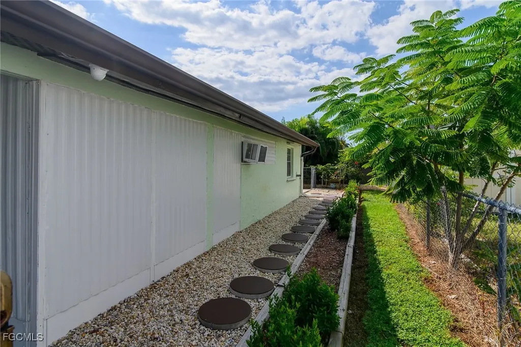 16200 Cathy Court Fort Myers FL 33908