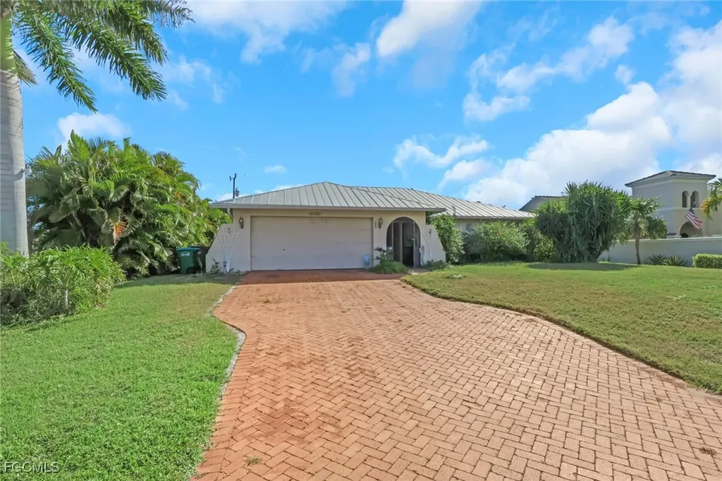 2102 SW 49th Street Cape Coral FL 33914