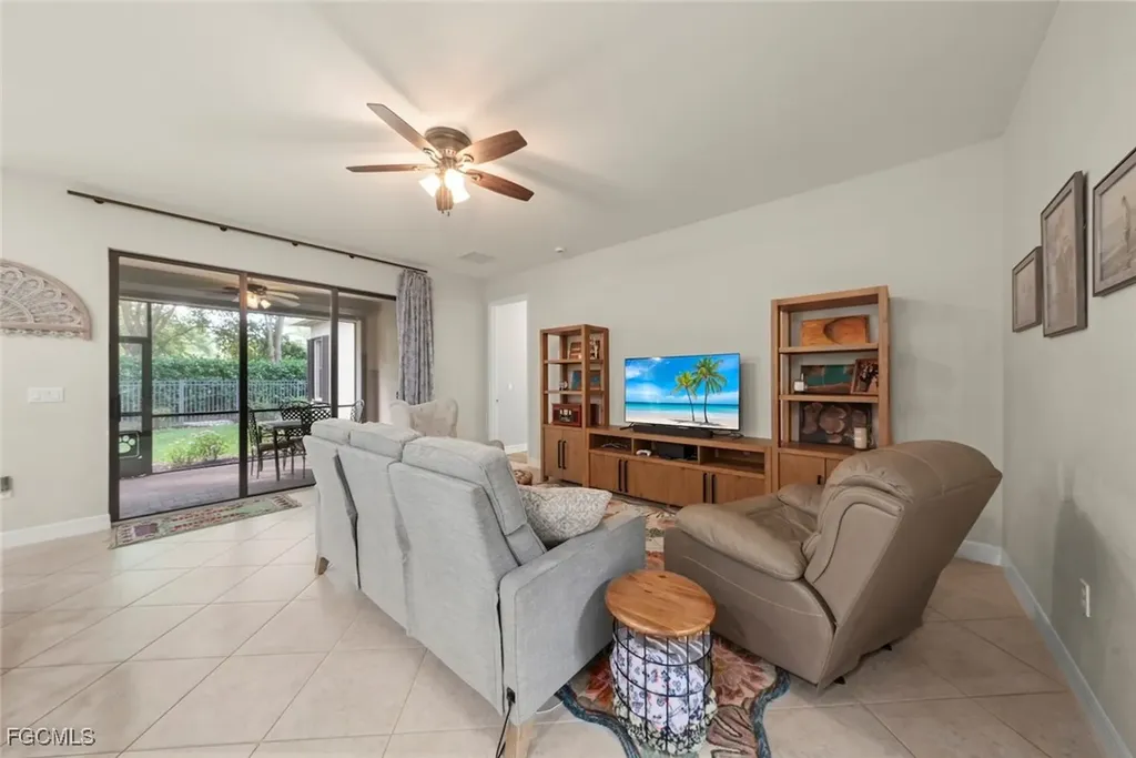 3179 Pacific Drive Naples FL 34119