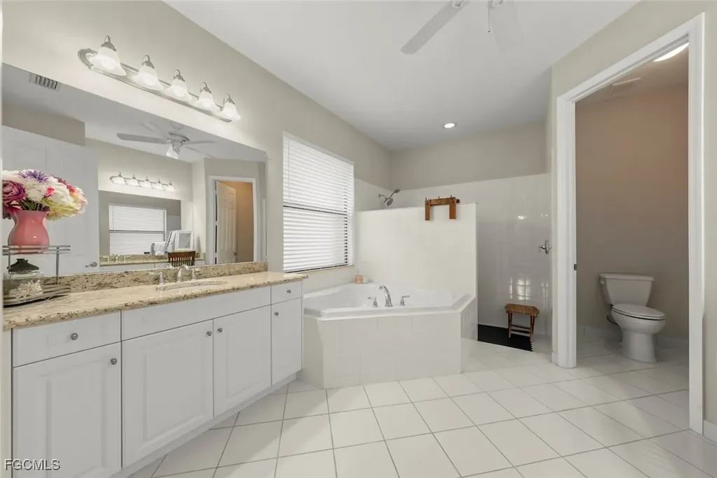 3179 Pacific Drive Naples FL 34119
