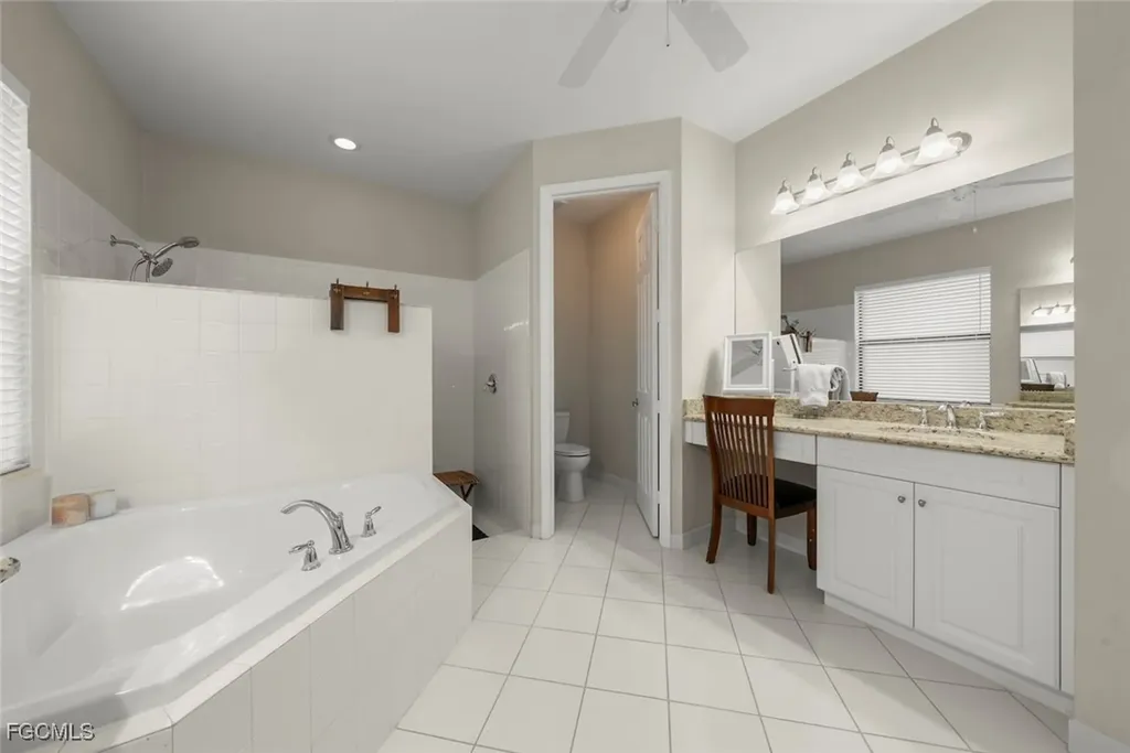3179 Pacific Drive Naples FL 34119