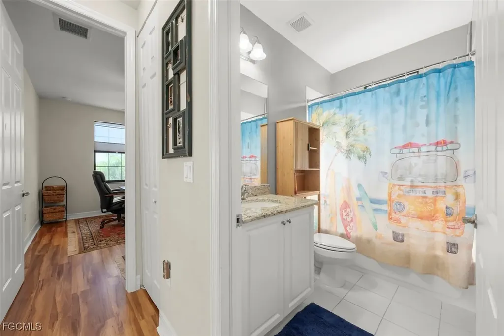 3179 Pacific Drive Naples FL 34119