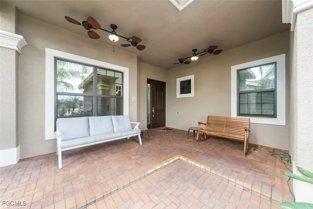 3179 Pacific Drive Naples FL 34119