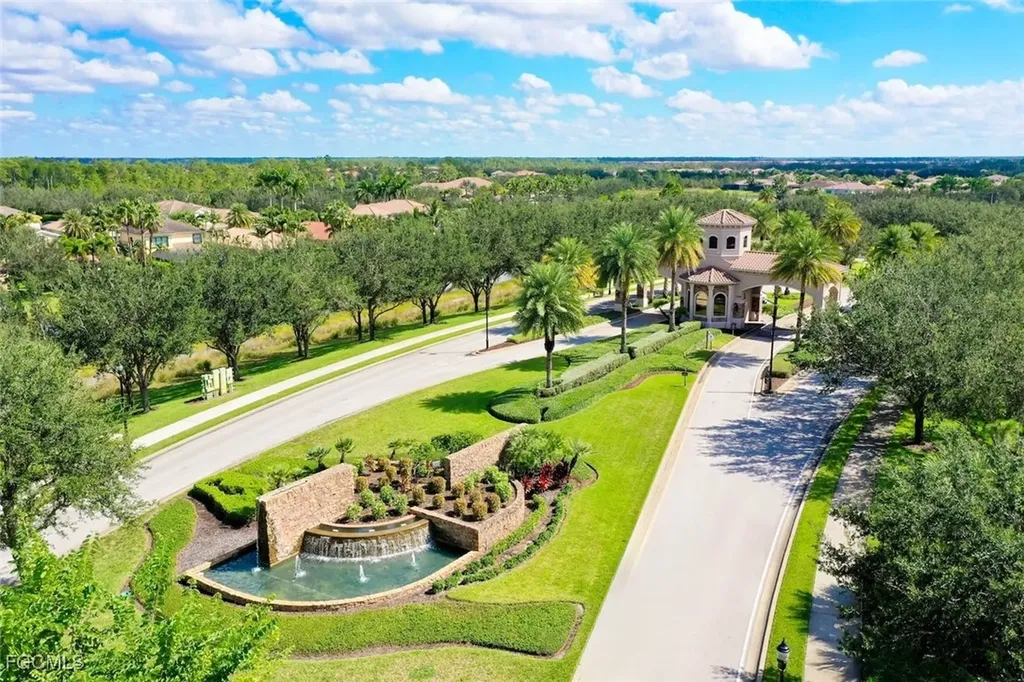 3179 Pacific Drive Naples FL 34119