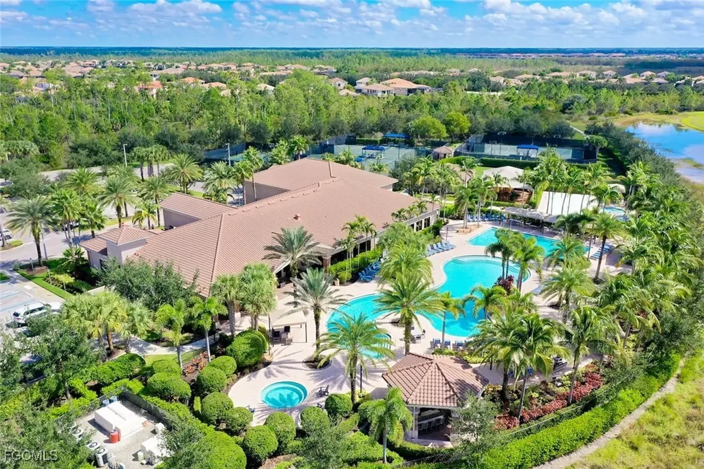 3179 Pacific Drive Naples FL 34119