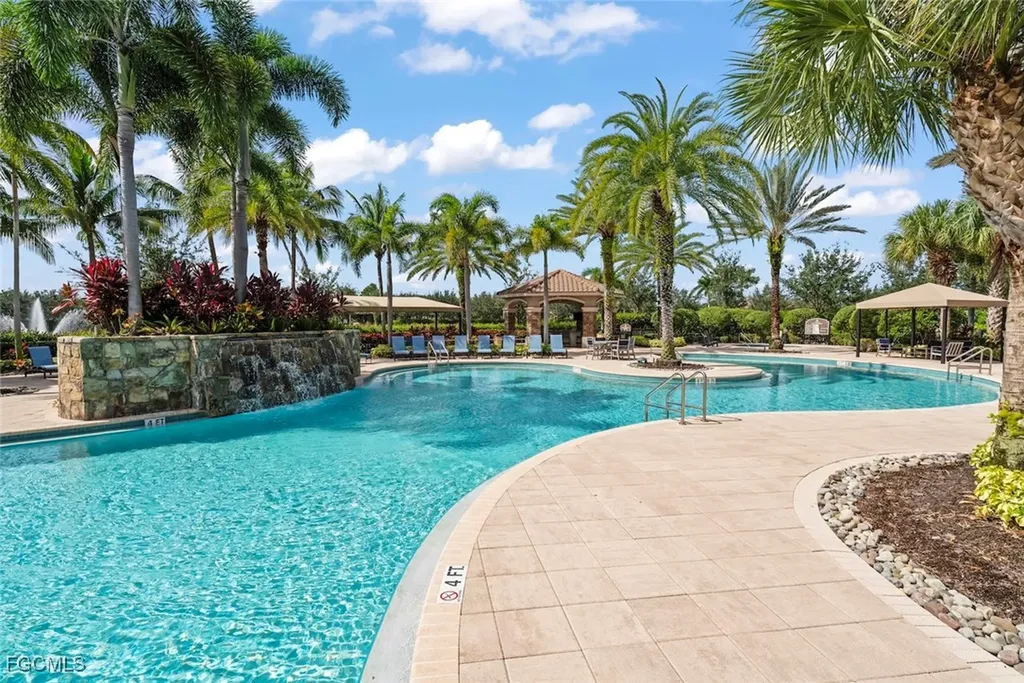 3179 Pacific Drive Naples FL 34119