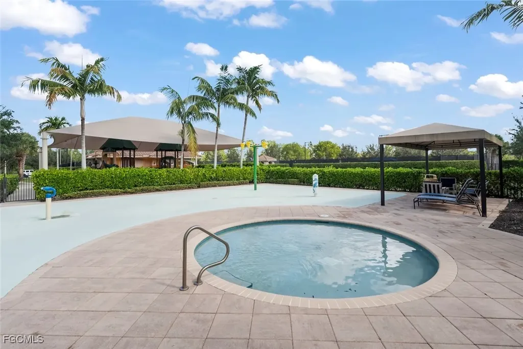 3179 Pacific Drive Naples FL 34119