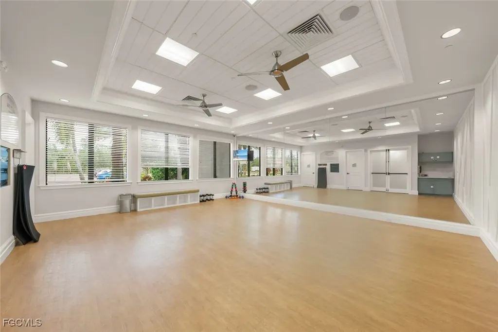3179 Pacific Drive Naples FL 34119