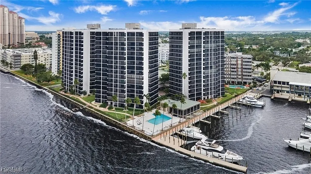 1900 Virginia Avenue Fort Myers FL 33901