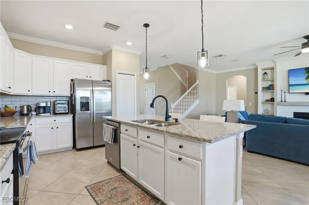 2169 Clementine Street Naples FL 34120