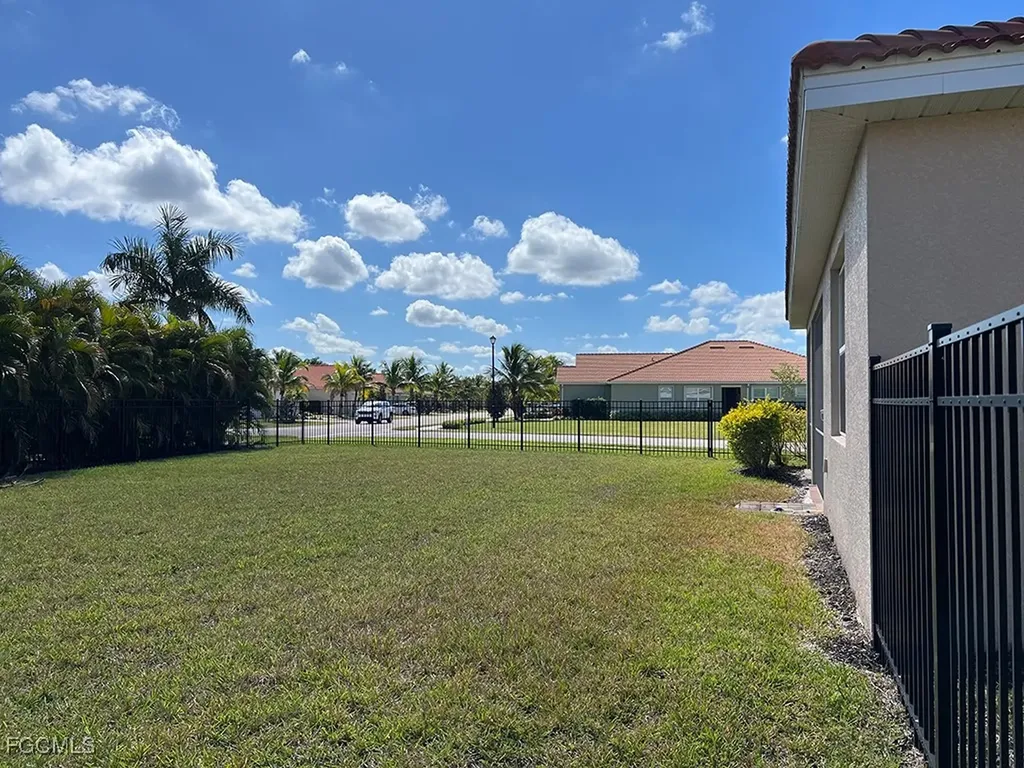 3193 Birchin Lane Fort Myers FL 33916