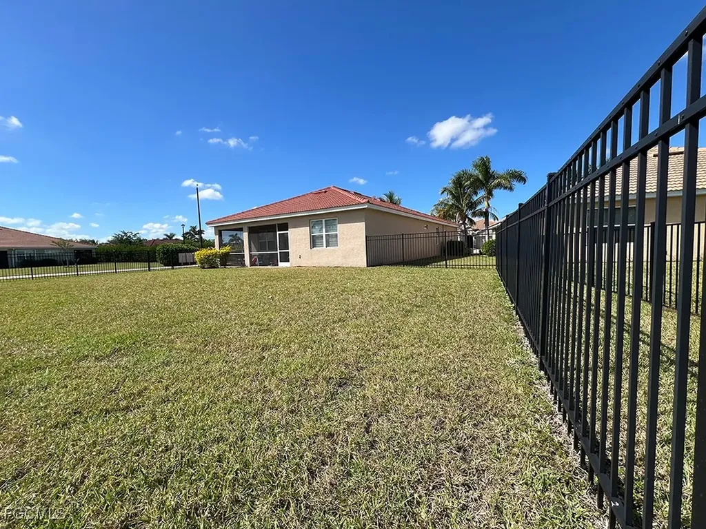 3193 Birchin Lane Fort Myers FL 33916