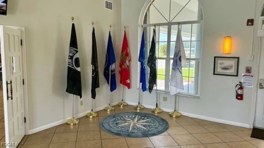 5529 Sir Walter Way North Fort Myers FL 33917