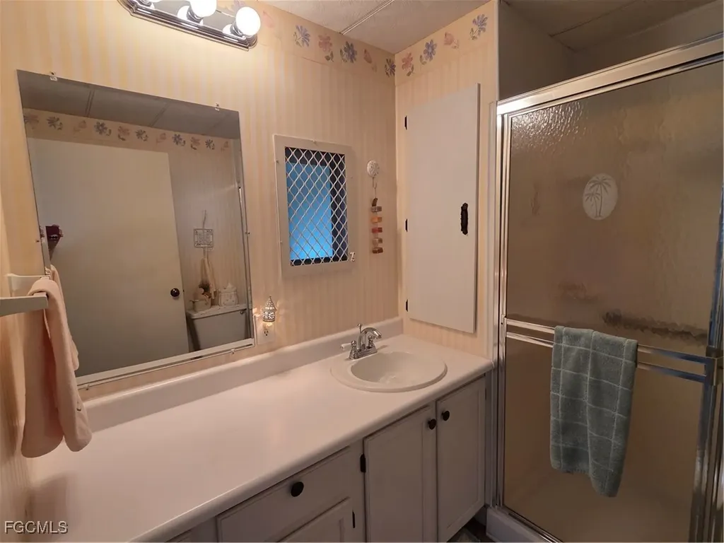 595 Daisy Drive North Fort Myers FL 33917